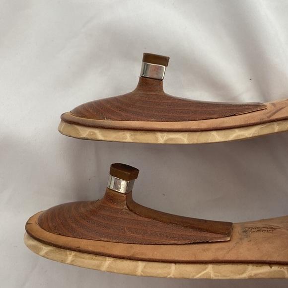 Vintage BCBGMAXAZRIA crocodile mules - Picture 5 of 6